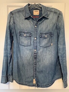 Aritzia Tna Sutter Denim Jean Button Down Shirt Top Boyfriend Fit Blue XSmall XS